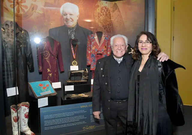 Manuel Cuevas, con su hija Morelia en el Salón de la Fama de la Música Country en Nashville, Tennessee, 5 de marzo, 2019