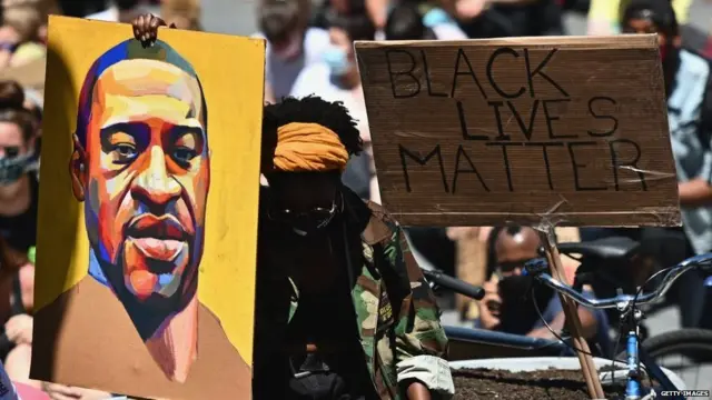 नस्लवाद के ख़िलाफ़ विरोध प्रदर्शन