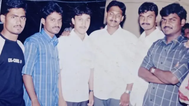 స్నేహితులతో జగన్