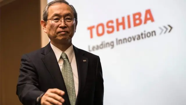 东芝仓促举行新闻发布会，现场一片混乱