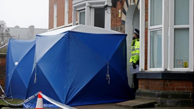 Полиция проводит обыски в Стаффордшире, где жил Усман Хан