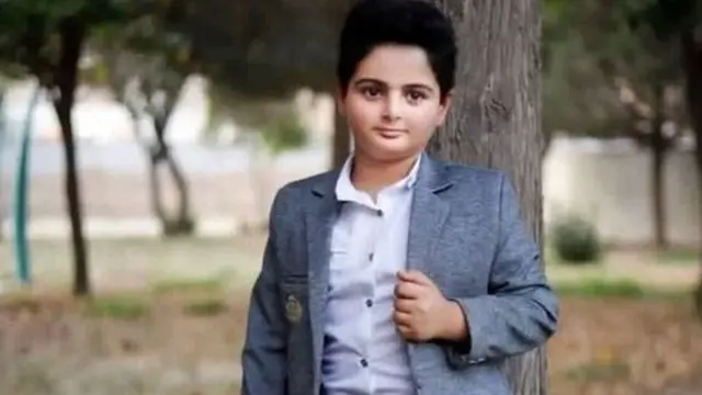 کیان پیرفلک کودک ۱۰ ساله سال گذشته به ضرب گلوله ماموران ناشناس در ایذه کشته شد