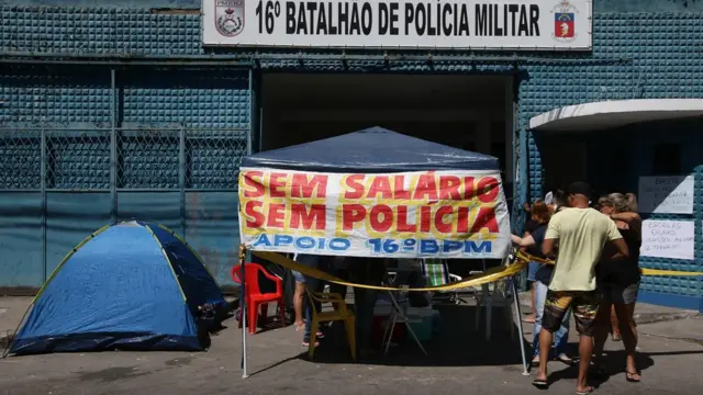 Protestolampionsbet é hora do jogopoliciais no Rio