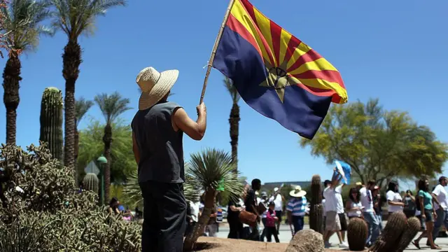 No Arizona, um estado tradicionalmente republicano, os hispânicos são creditados por uma transformação política