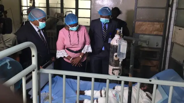 Officials from Lagos State gofment dey visit one of di victims