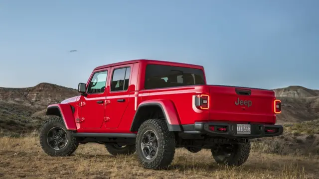 وانت گلادیاتور براساس نسل جدید شاسی‌بلند جیپ رانگلر ساخته می‌شود