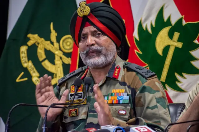 ધિલ્લોં