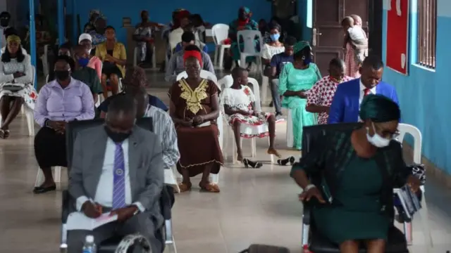 Pipo siddon inside church