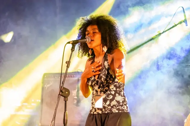 L'auteur-compositeur Jerusa Barros se produit lors du Beat Full Festival à Palerme, 03 septembre 2019