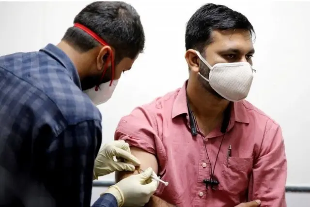 कोरोना, लस