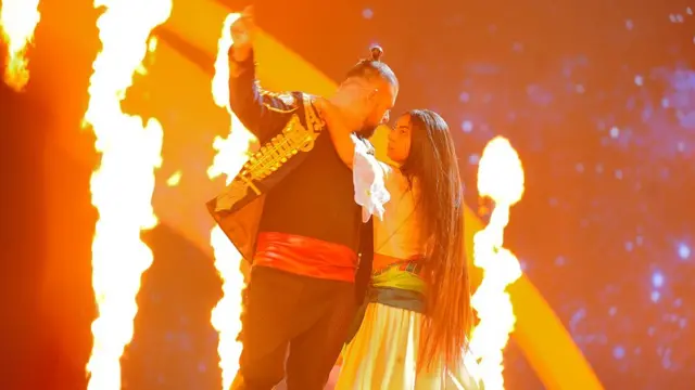 Йоці Папаї з Угорщини привіз на "Євробачення" циганські мотиви у своїй пісні Origo