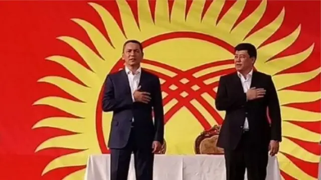 Бакыт Төрөбаев 17-сентябрда Жалал-Абаддагы эл менен жолугушуу учурунда Өмүрбек Бабанов менен бириккенин расмий жарыялады.