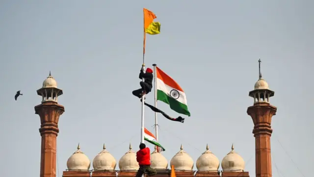 शेतकरी ट्रॅक्टर आंदोलनाचे हे 10 फोटो तुम्ही पाहिलेत का?