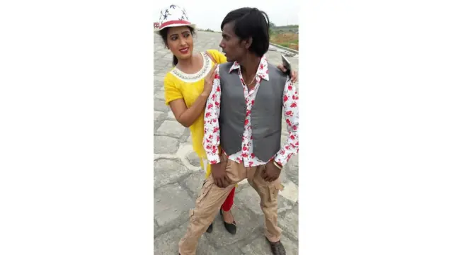 हीरो अलोम