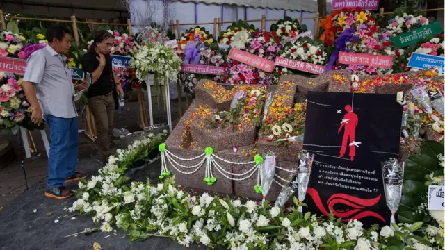 ประชาชนไปร่วมงานรำลึก 40 ปี เหตุการณ์ 6 ตุลาฯ เมื่อปี 2559 ที่ ม.ธรรมศาสตร์ ท่าพระจันทร์