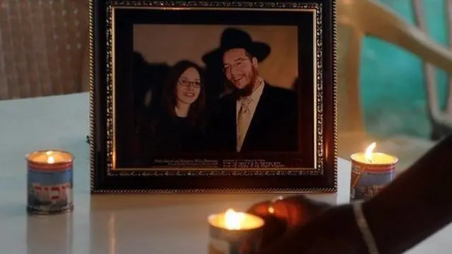 قتل الحاخام غافرييل هولتزبرغ في هجوم في على مركز يهودي في مومباي عام