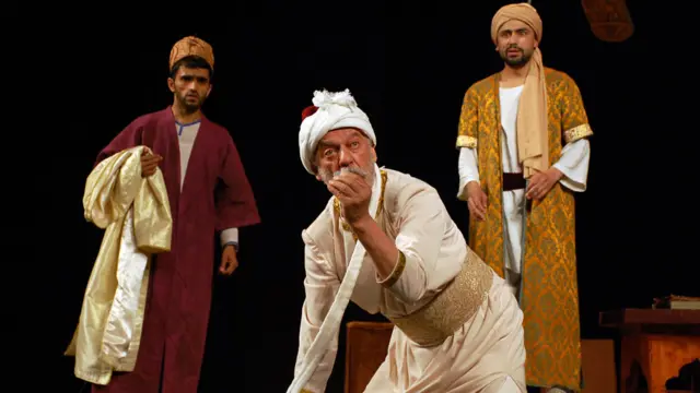 نمایشنامه "فردوسی"