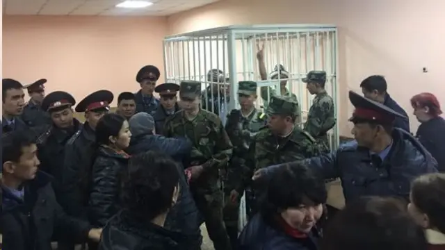 Соңку жылдары саясатчылар, жарандык активисттер, журналисттер соттолгон отуздан ашык чуулгандуу иштер болду