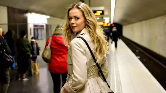 Сколько я зарабатываю? Уж лучше тогда спросите о сексе...