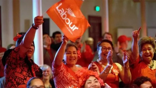લેબર પાર્ટીને 49 ટકા મત મળ્યા છે