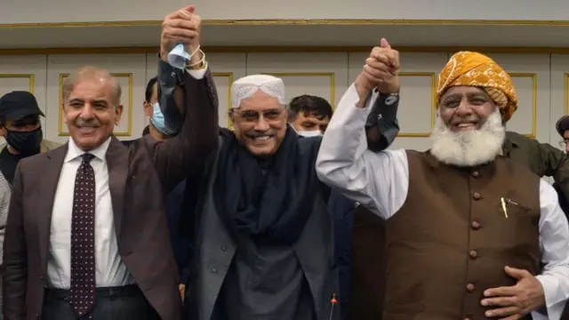 સાડાં ત્રણ વર્ષના કાર્યકાળ દરમિયાન ઇમરાન ખાને સાથીપક્ષોની માગણીઓ ઉપર ખાસ ધ્યાન ન આપ્યું