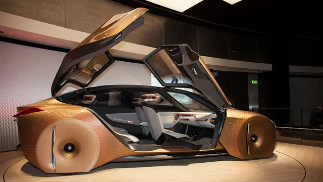 ۱۲۰۰ مهندس از دو کارخانه بنز و ب‌ام‌و در این پروژه مشترک حضور دارند