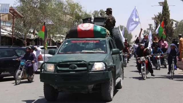 تجلیل آتش‌بس در هلمند