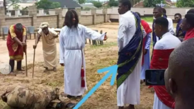 Ambrọse na-eme agwa Peter n'akwụkwọ nsọ