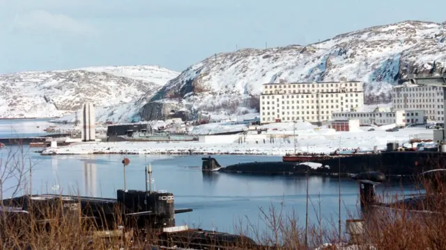 База ПАЛ в Гаджиево в 1999 году