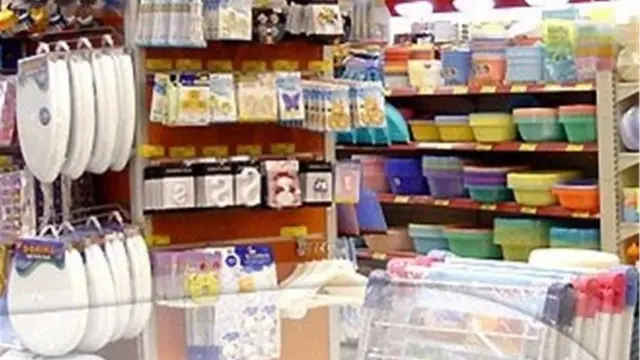 بر اساس گزارش‌ها محصولات پلاستیکی در ایران اخیرا بین سه تا ۵ برابر افزایش قیمت داشته‌اند