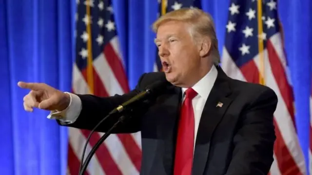 ประธานาธิบทรัมป์ มักจะเรียกข่าวที่ตนเองไม่ชอบว่า "ข่าวเท็จ"