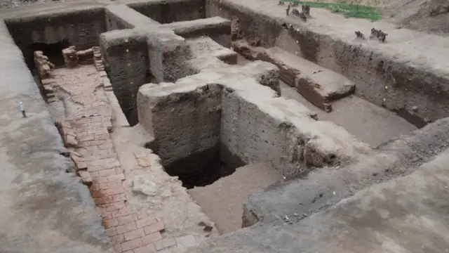 கீழடி அகழாய்வு