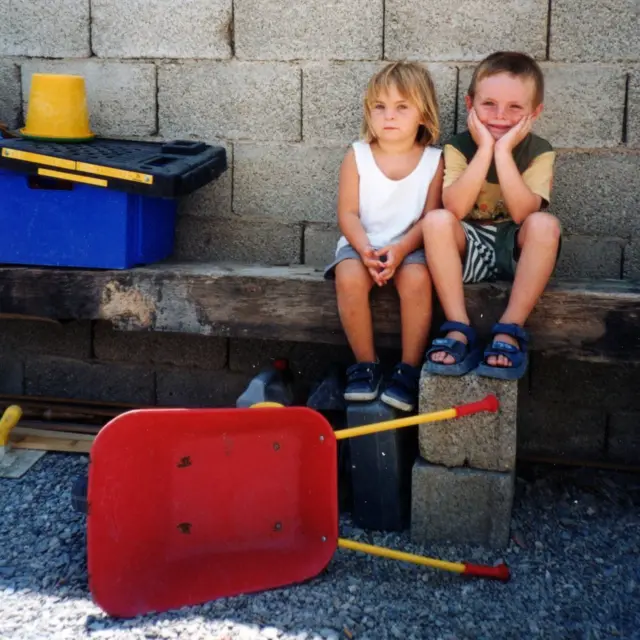 Billie e Alex, con 3 e 4 anos,casas de apostas com primeira aposta grátisZurgena (Espanha), por voltacasas de apostas com primeira aposta grátis2002.