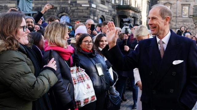 エドワード英王子が新たなエディンバラ公に 故フィリップ殿下が長く保持した爵位 BBCニュース