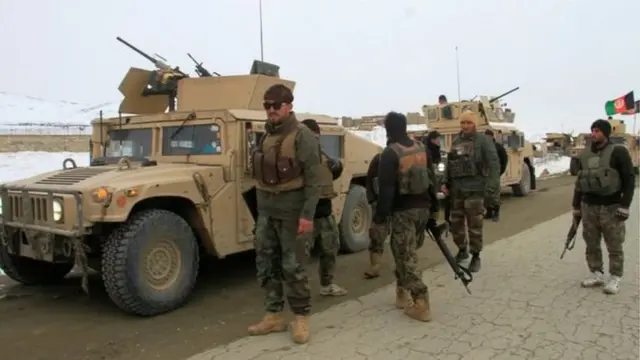 Majeshi ya Afghanistan yamesafiri katika eneo la ajali mkoani Deh Yak
