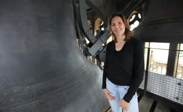 هيلين تشيسكي.