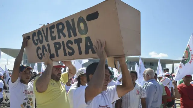 Principal "arma" da defesaapostas esportivas 365Dilma tem sido questionar a legitimidade do impeachment