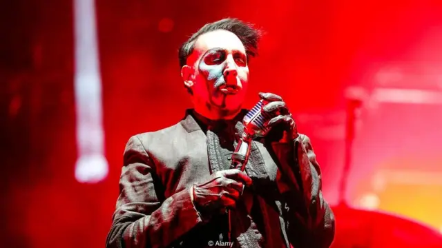 Marilyn Manson-un musiqilərinin gənclərə şiddəti aşıladığı deyilsə də, bu, hələ ki, psixoloji araşdırmalarla üst-üstə düşmür (Mənbə: Alamy)