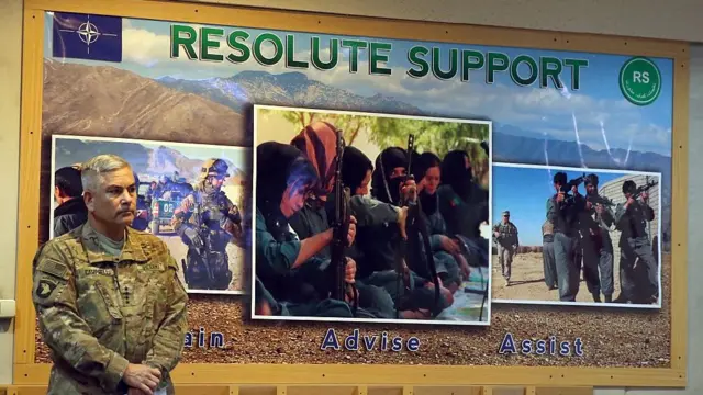 فرمانده پیشین ماموریت "حمایت قاطع"