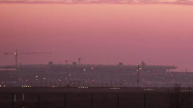 بلغت تكاليف تنظيف مباني المسافرين الخاوية في المطار وصيانتها وإصلاحها وإمدادها بالطاقة أرقاما طائلة