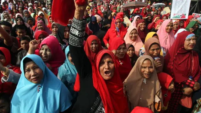 Kampanye Partai Aceh di lapangan Julok, Aceh Timur, Aceh, 11 April lalu.
