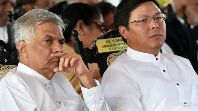 හම්බන්තොටට චීනෙන් කෝටි පන්සීයක් - රනිල්