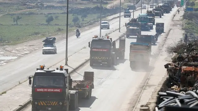 کاروان نظامی ترکیه در نزدیکی شهر حلب واقع در جنوب غربی سوریه