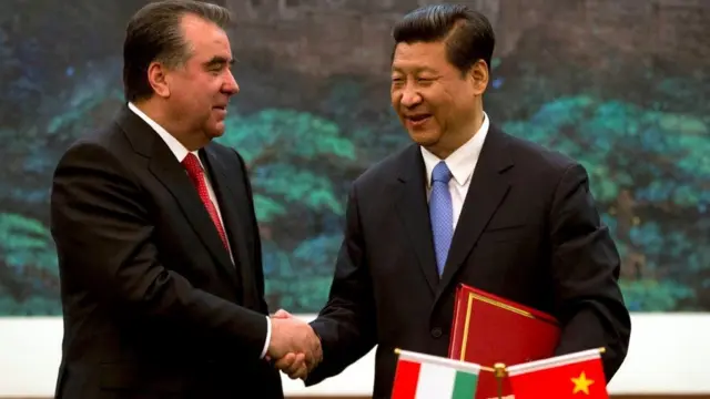 Tổng thống Emomali Rahmon 'cầm quyền vĩnh viễn' của Tajikistan thăm Trung Quốc hồi 2013