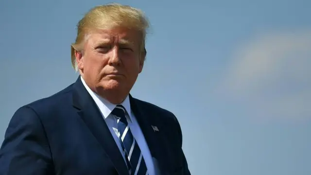 डोनल्ड ट्रंप