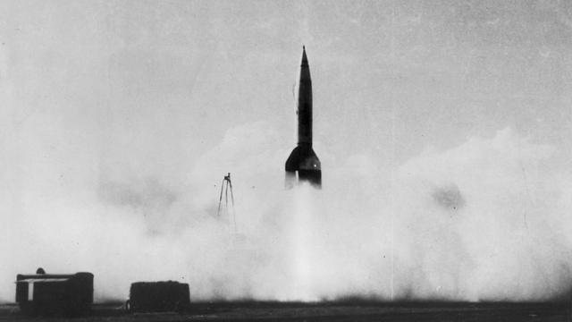 18 августа 1946 года американцы произвели пробный запуск трофейной Фау-2 на полигоне Уайт Сэндс в штате Нью-Мексико