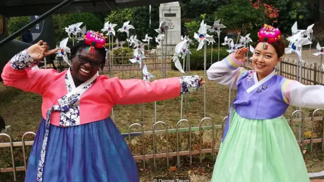 德尼斯·图姆前往韩国休假前制作了一份电子表格，帮助同事填补她的空缺（图片来源：Denis Twum）