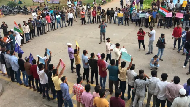 ఓయూ విద్యార్థుల నిరసనలు