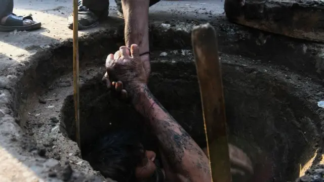 પ્રતીકાત્મક તસવીર