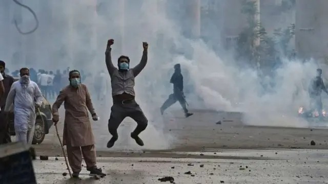 હિંસક પ્રદર્શનો